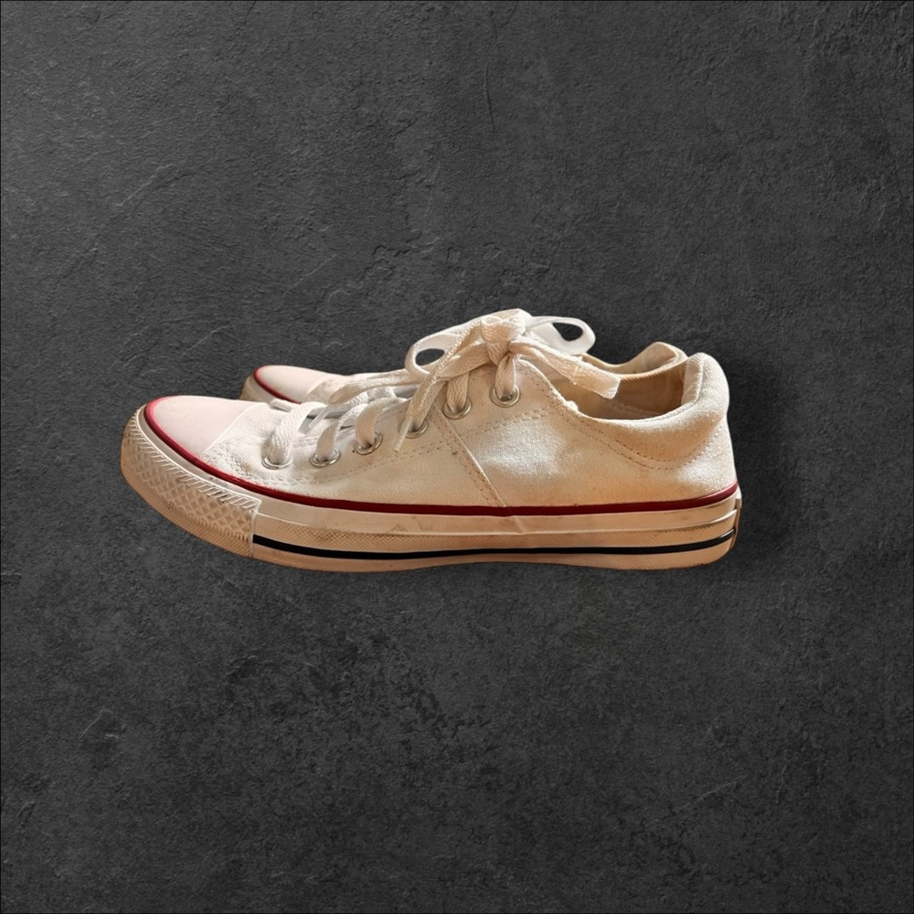 Women’s converse all star size 7.5